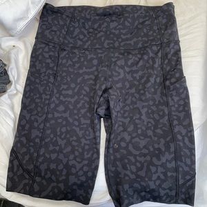 🍋lululemon 8” running shorts